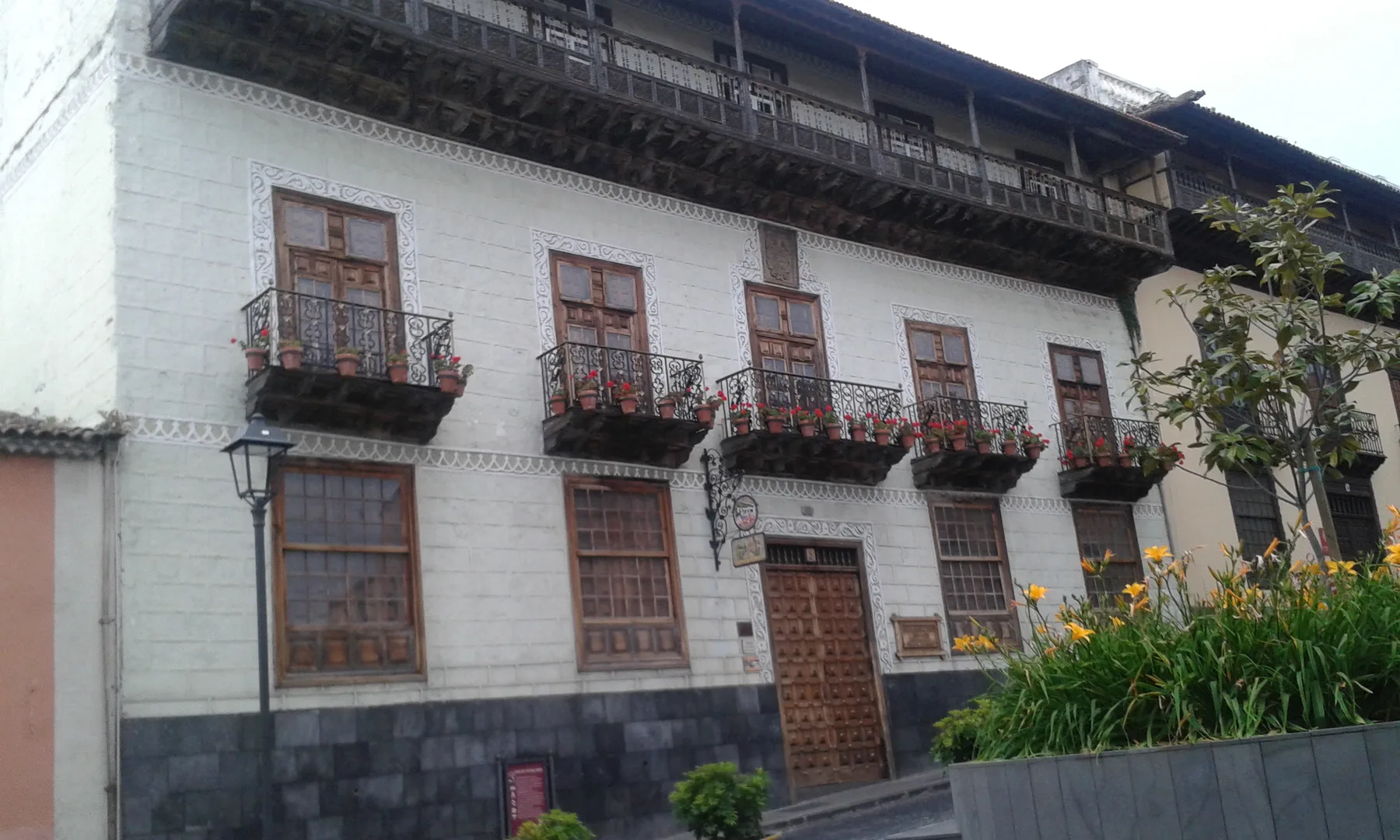 Balcones de madera tallada de la Casa de los Balcones en La Orotava