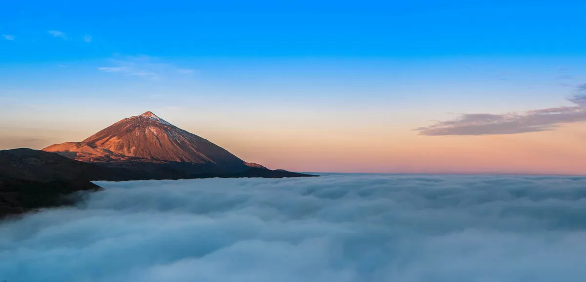 El Teide sobre un mar de nubes